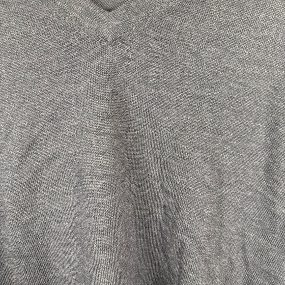 Brooks Brothers Men Gray Merino Wool V Neck Sweatshirt Size Medium - Picture 2 of 8